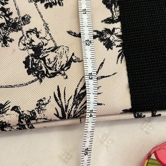 Toile print ..non branded bag - Picture 8 of 10